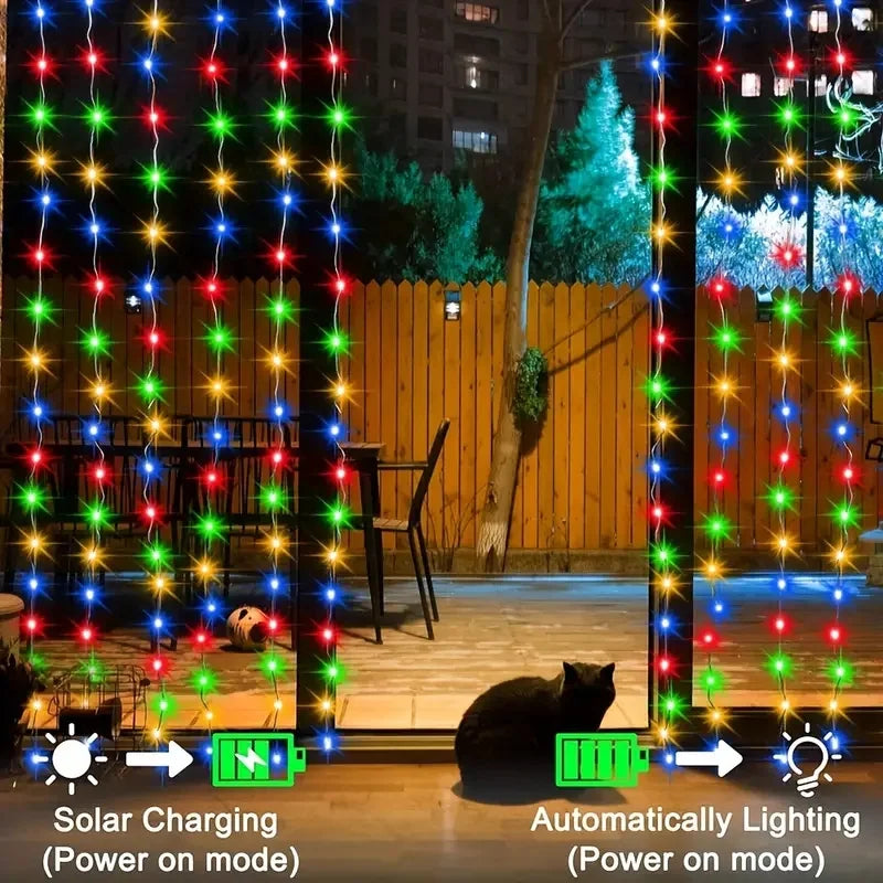 Cortina de Luzes LED Luxo p/ Jardim de Natal - Carregamento Solar